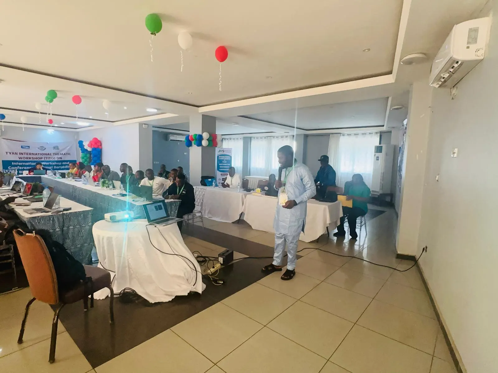 Dr Boris Olou presenting on sequence analysis